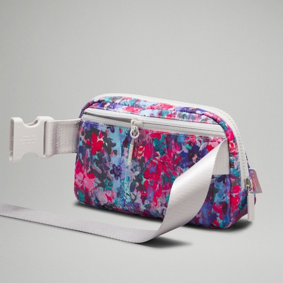 Lululemon | everywhere belt bag | 1L - Picture 5 of 8